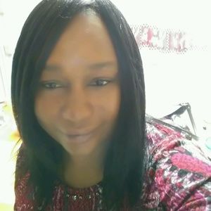 Meet your Posher, Dena